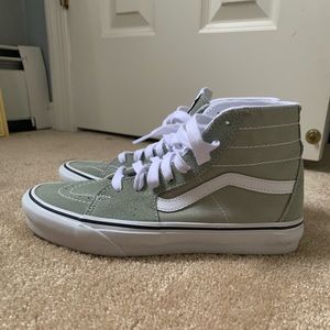 VANS Worn twice BASICALLY NEW!